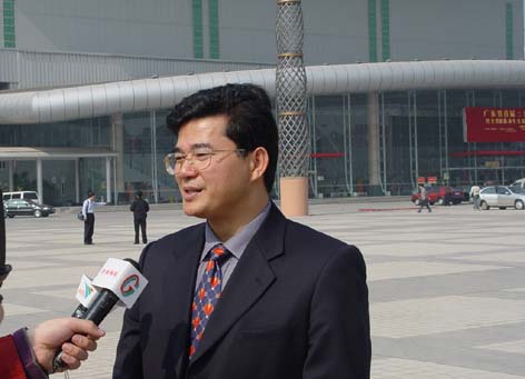 陳仲球托起珠三角的展覽名鎮