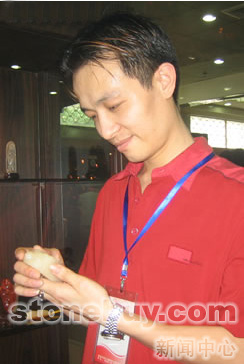 皆因與石有緣:中國名石藝術展上的藝術家(四) 皆因與石有緣:中國名石藝術展上的藝術家(四)