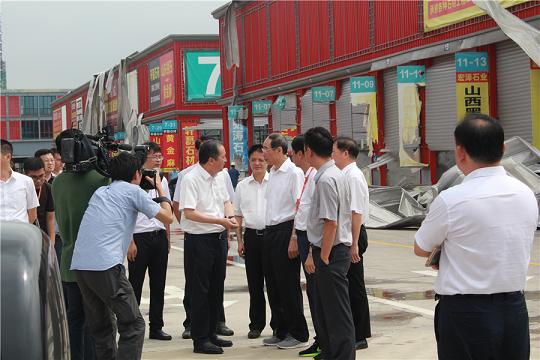 福建省委書記尤權帶隊赴災區了解災情、指導災后重建 福建省委書記尤權帶隊赴災區了解災情、指導災后重建