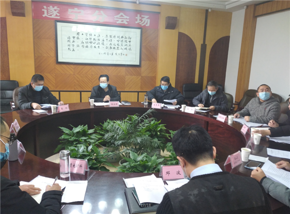 四川省自然資源廳二級(jí)巡視員陳東輝帶隊(duì)核查遂寧市露天礦山綜合整治工作