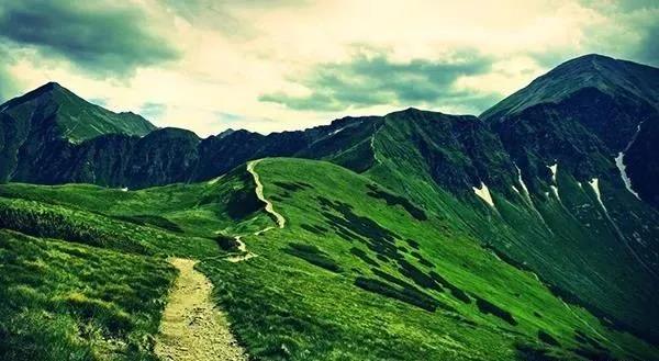 湖北省綠色礦山建設三年行動方案（2021-2023年），到2023年底，全省礦山生態環境明顯改善