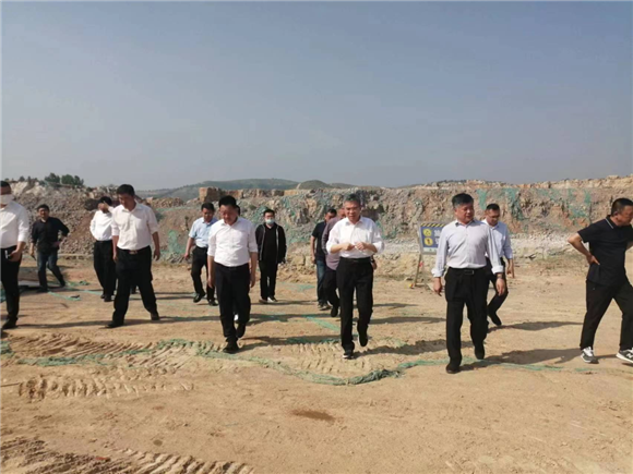 汶上縣委書記高永干督導檢查中央環保督察反饋問題整改工作；武文忠現場督導礦山修復治理工作