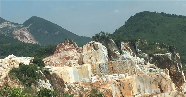 成交價超8.8億元，資源儲量近2億方，廣西賀州一花崗巖礦成功出讓